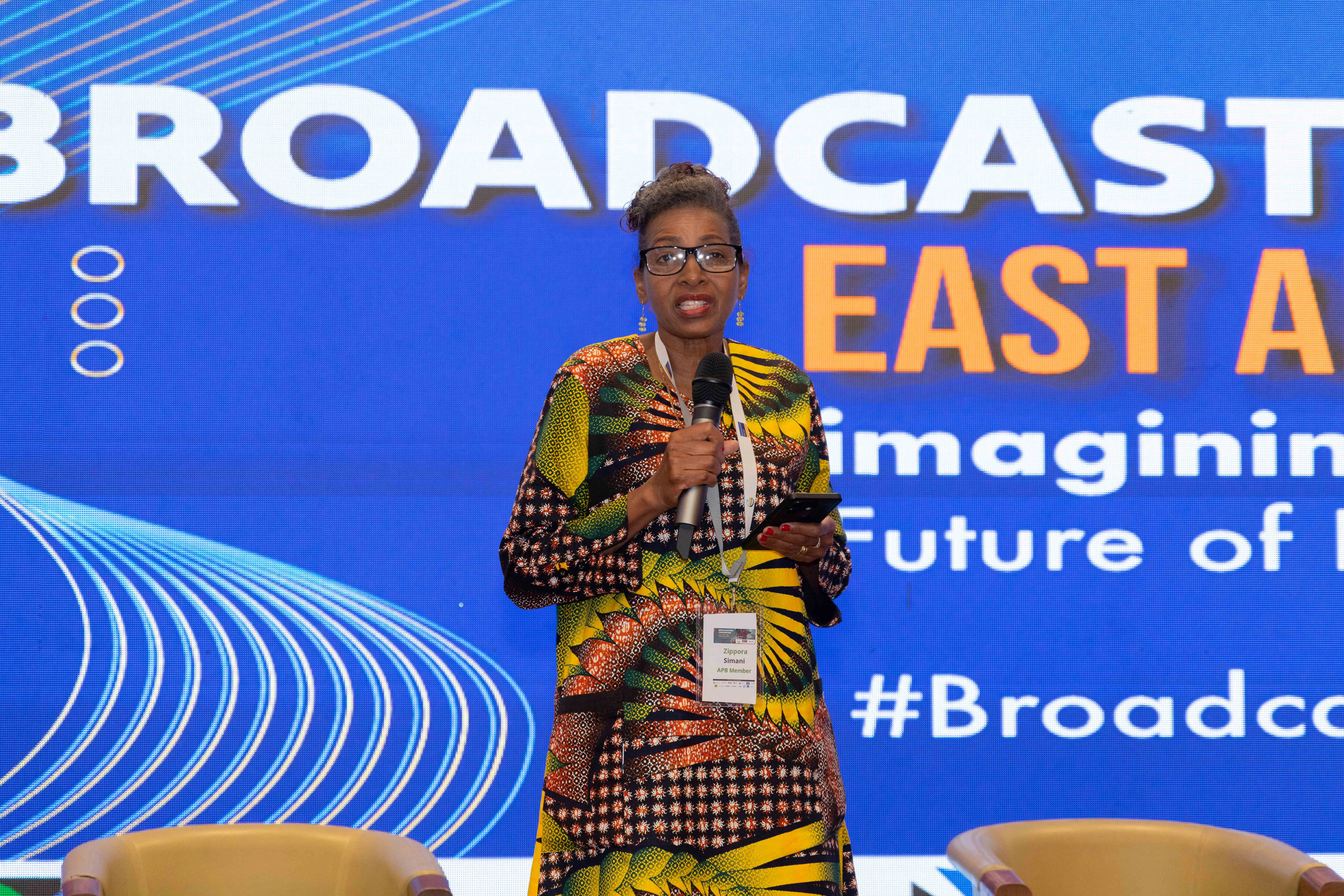 Image of Zipporah delivering a speech on day 2